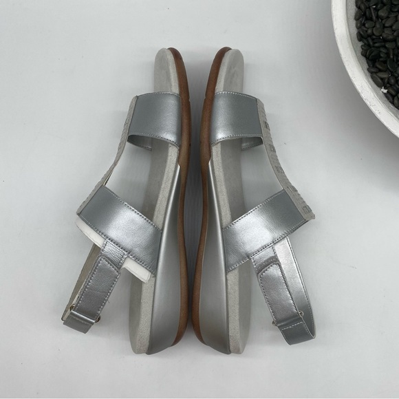 EASY SPIRIT Women's Hazel Open Toe Slingback Casual Sandals in silver size 10N - Picture 2 of 7